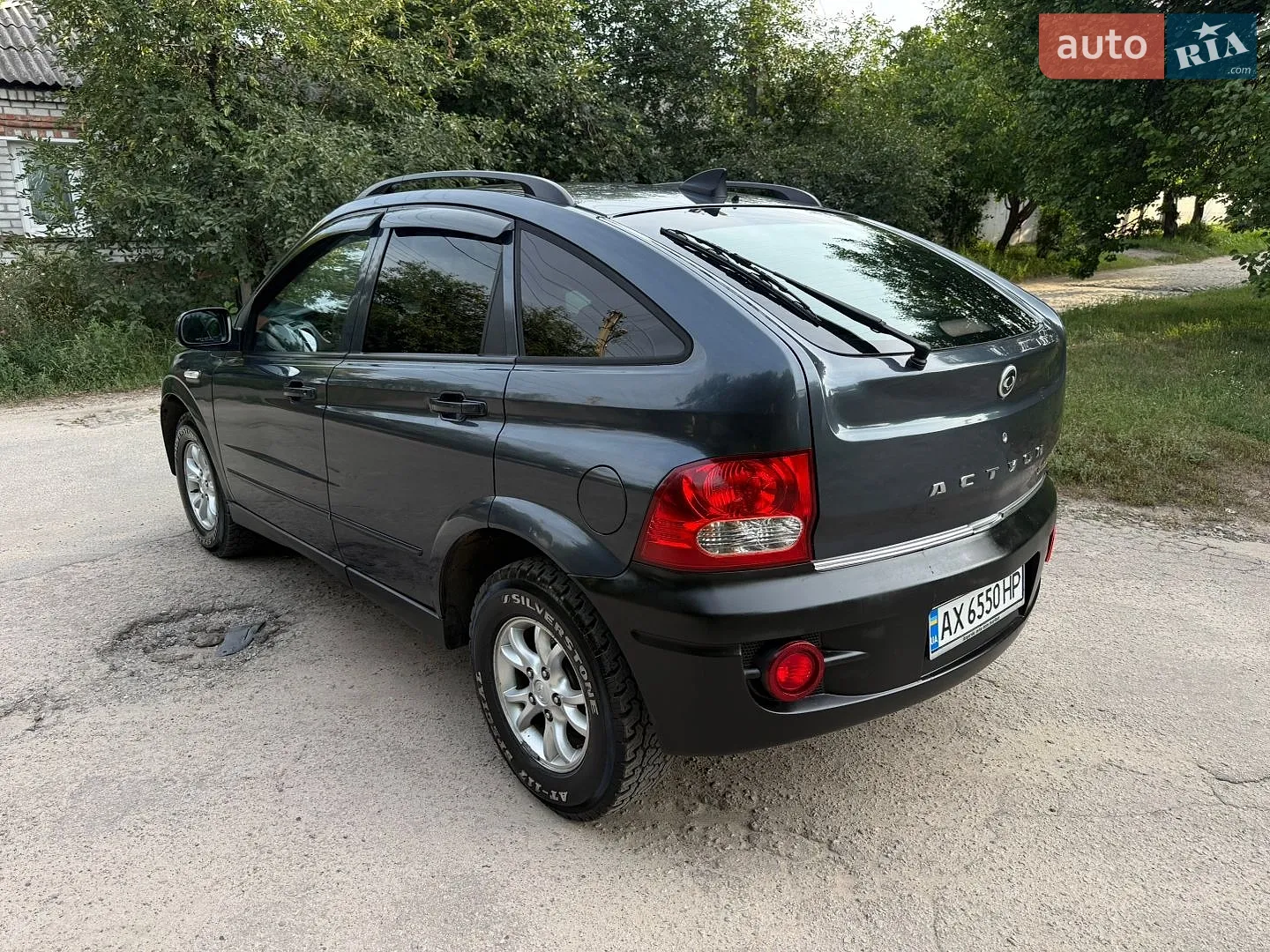 2011 SsangYong Actyon - мініатюра 12
