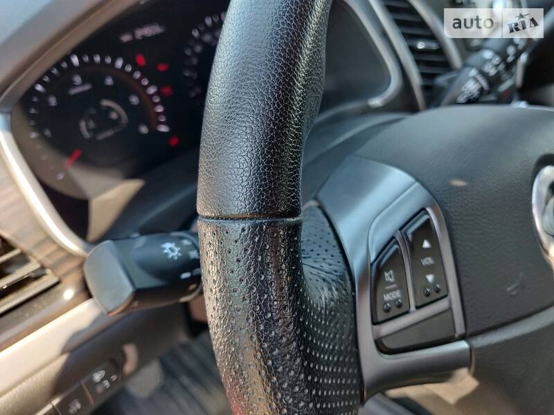 Позашляховик / Кросовер SsangYong Korando 2014 в Дніпрі