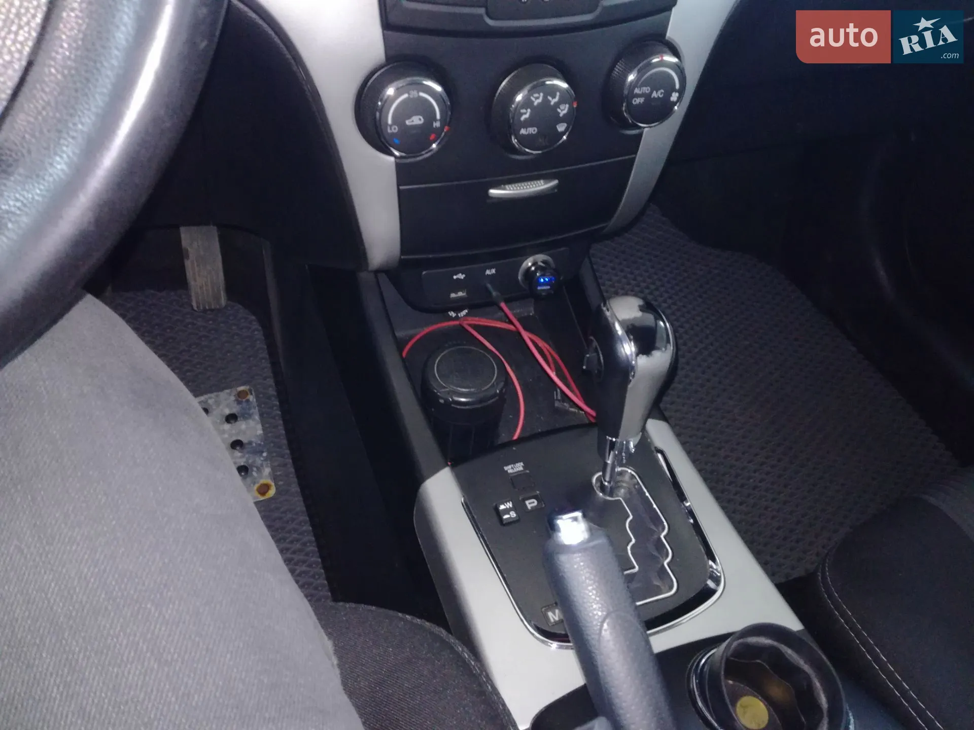 2011 SsangYong Korando - мініатюра 12