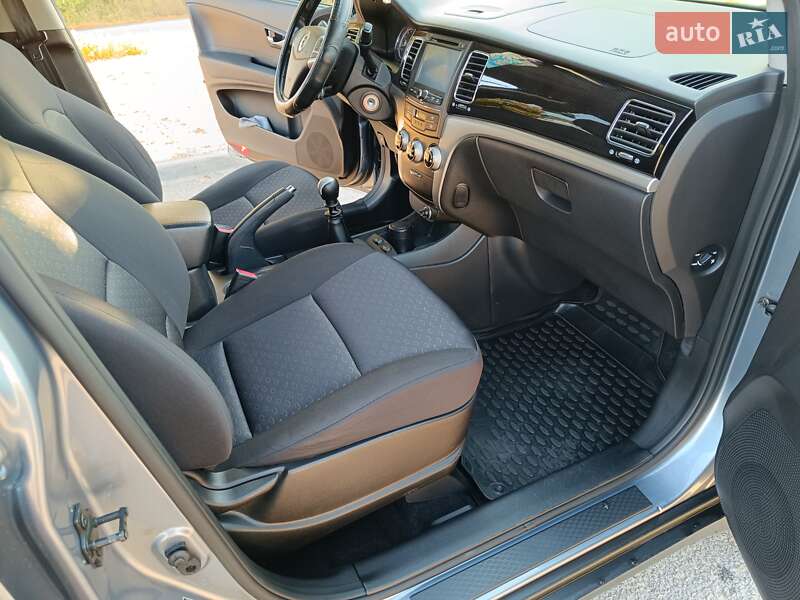 Позашляховик / Кросовер SsangYong Korando 2013 в Дніпрі