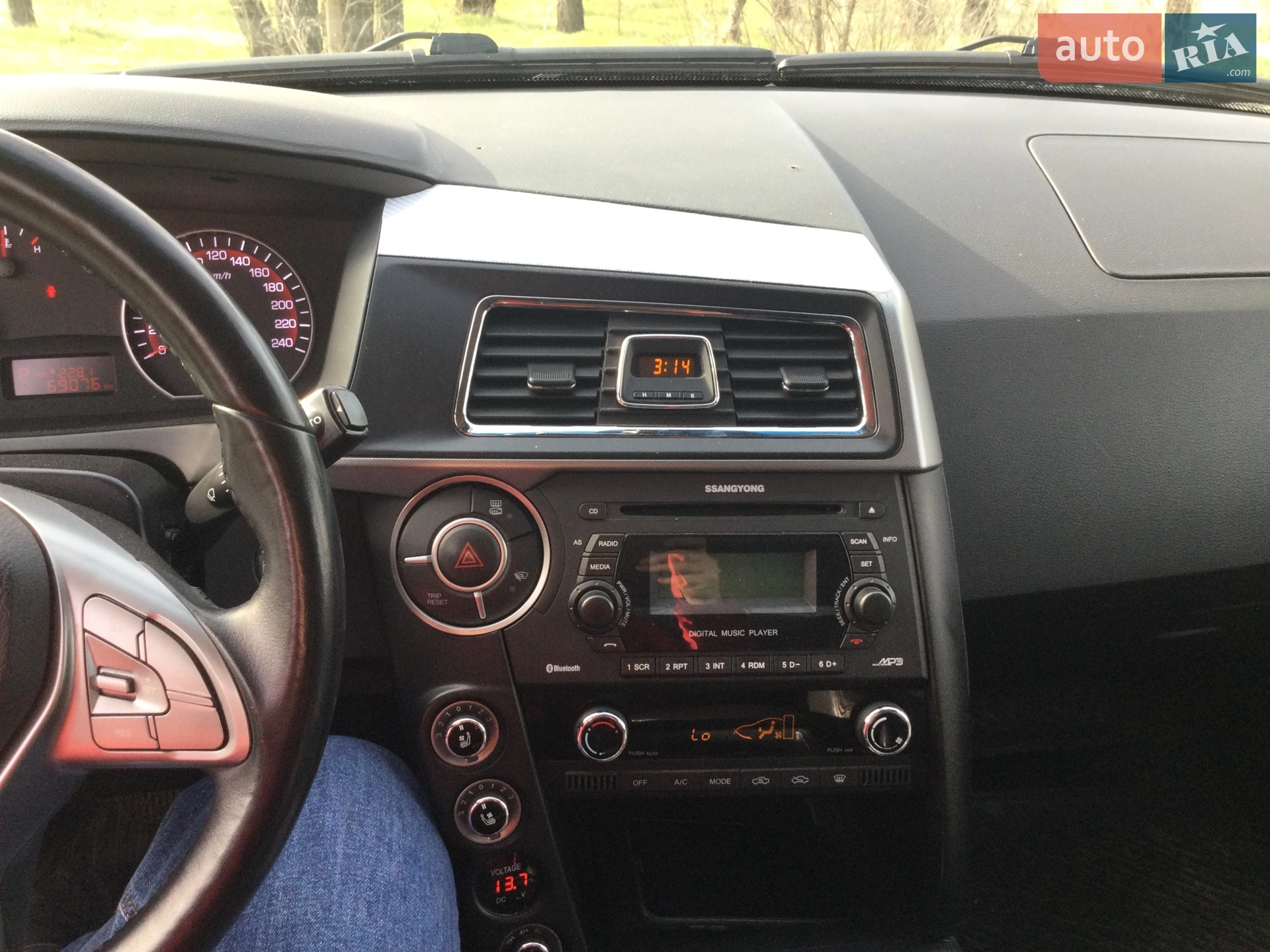 2016 SsangYong Korando - мініатюра 12