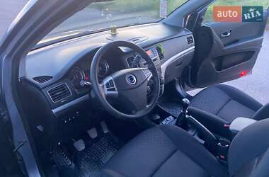 Внедорожник / Кроссовер SsangYong Korando 2012 в 