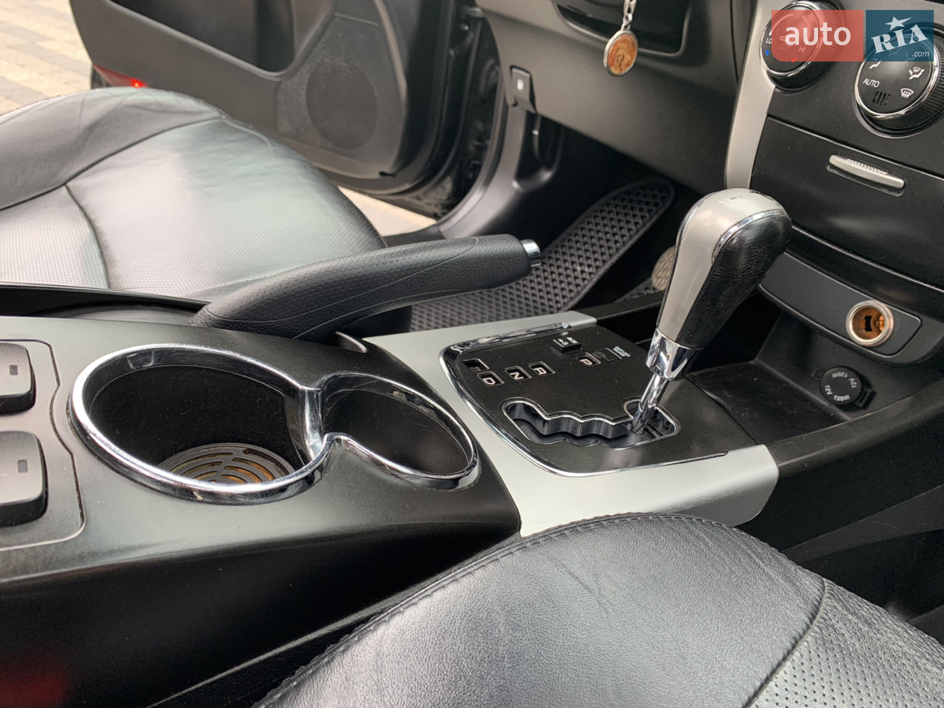 2012 SsangYong Korando - мініатюра 12