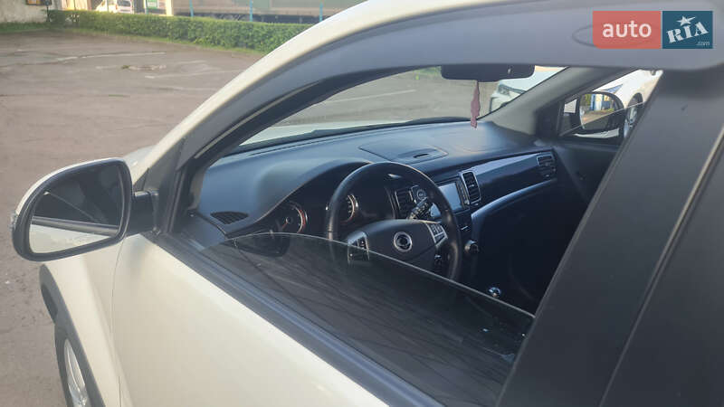 Внедорожник / Кроссовер SsangYong Korando 2013 в Киеве фото 16 Внедорожник / Кроссовер SsangYong Korando 2013 в Киеве