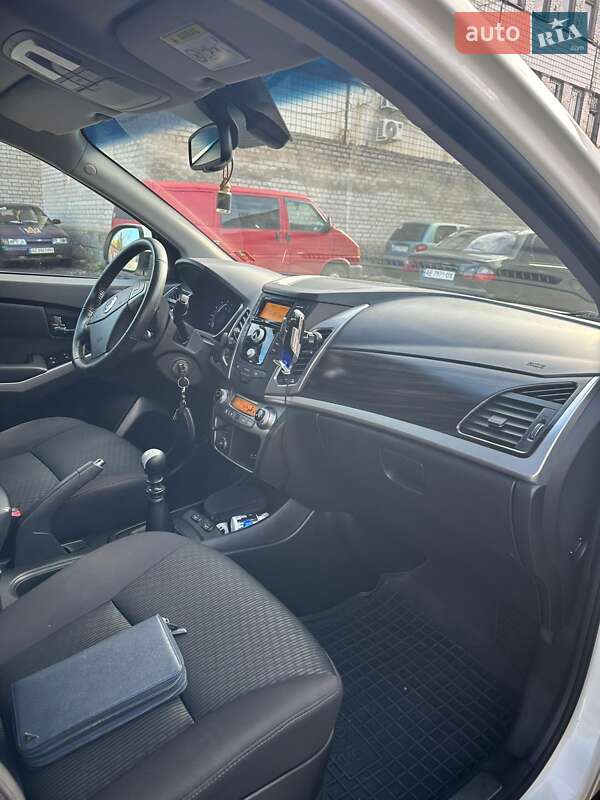 Внедорожник / Кроссовер SsangYong Korando 2014 в Кривом Роге