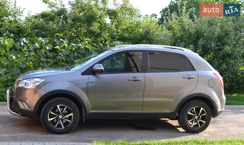Позашляховик / Кросовер SsangYong Korando 2011 в 