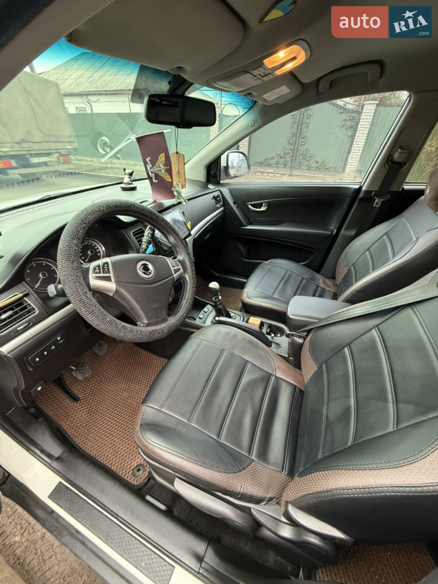 2011 SsangYong Korando - мініатюра 4
