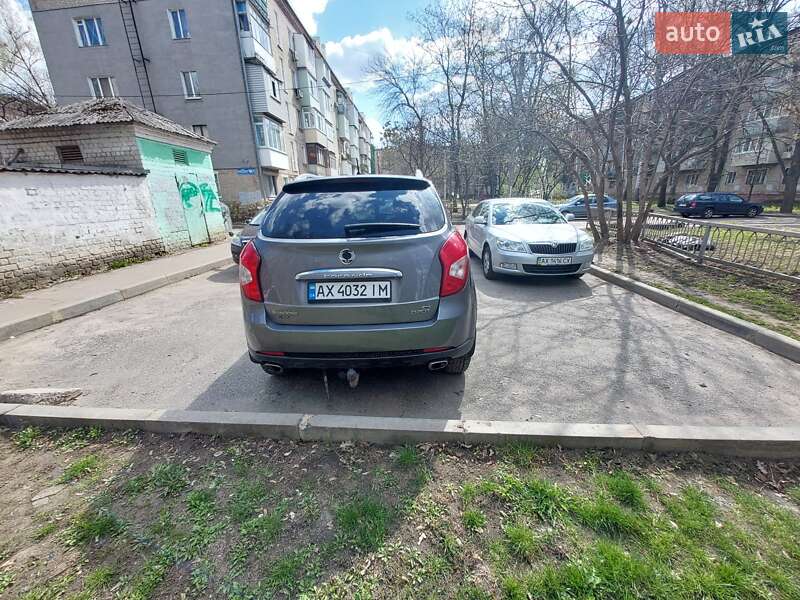 Позашляховик / Кросовер SsangYong Korando 2014 в 