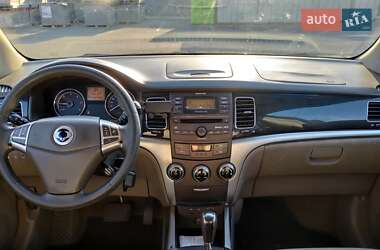 Внедорожник / Кроссовер SsangYong Korando 2012 в 