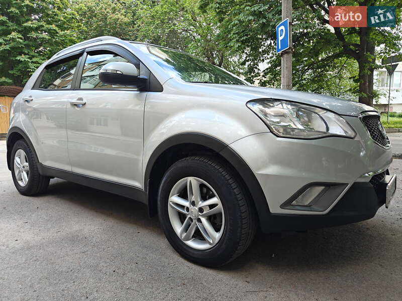 Внедорожник / Кроссовер SsangYong Korando 2011 в 