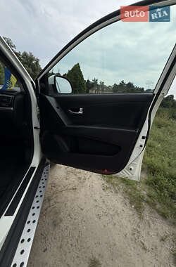 Внедорожник / Кроссовер SsangYong Korando 2013 в 
