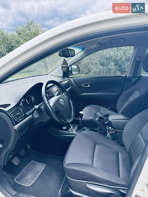 Внедорожник / Кроссовер SsangYong Korando 2013 в Черкассах