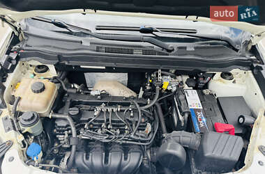 Внедорожник / Кроссовер SsangYong Korando 2013 в 