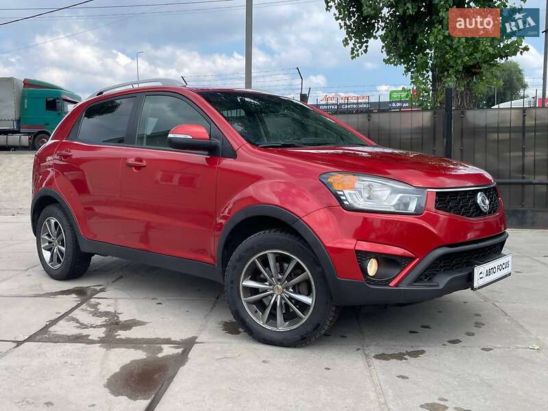Позашляховик / Кросовер SsangYong Korando 2014 в 