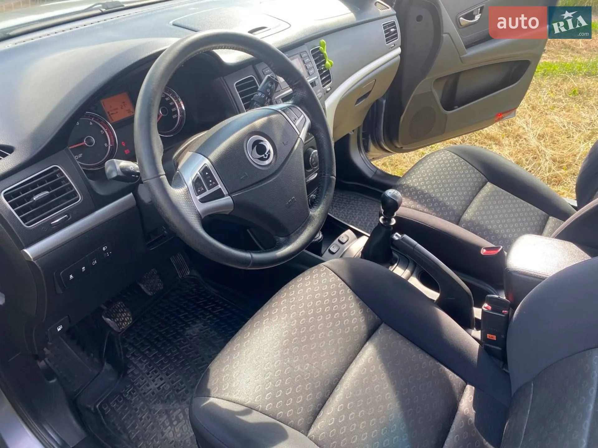 2012 SsangYong Korando - мініатюра 13