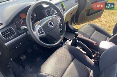 Внедорожник / Кроссовер SsangYong Korando 2012 в 