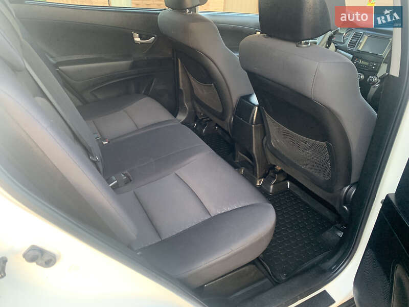 Позашляховик / Кросовер SsangYong Korando 2011 в Чернівцях