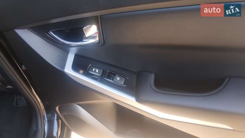 Позашляховик / Кросовер SsangYong Korando 2014 в Ромнах