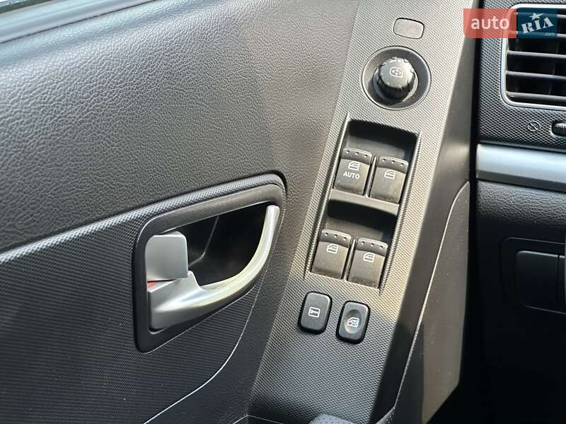Позашляховик / Кросовер SsangYong Korando 2011 в Харкові
