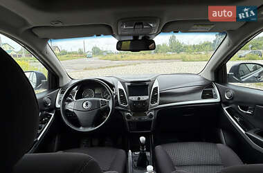 Позашляховик / Кросовер SsangYong Korando 2013 в 