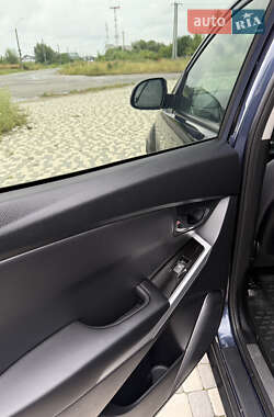 Позашляховик / Кросовер SsangYong Korando 2013 в 