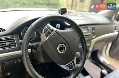 Позашляховик / Кросовер SsangYong Korando 2012 в 