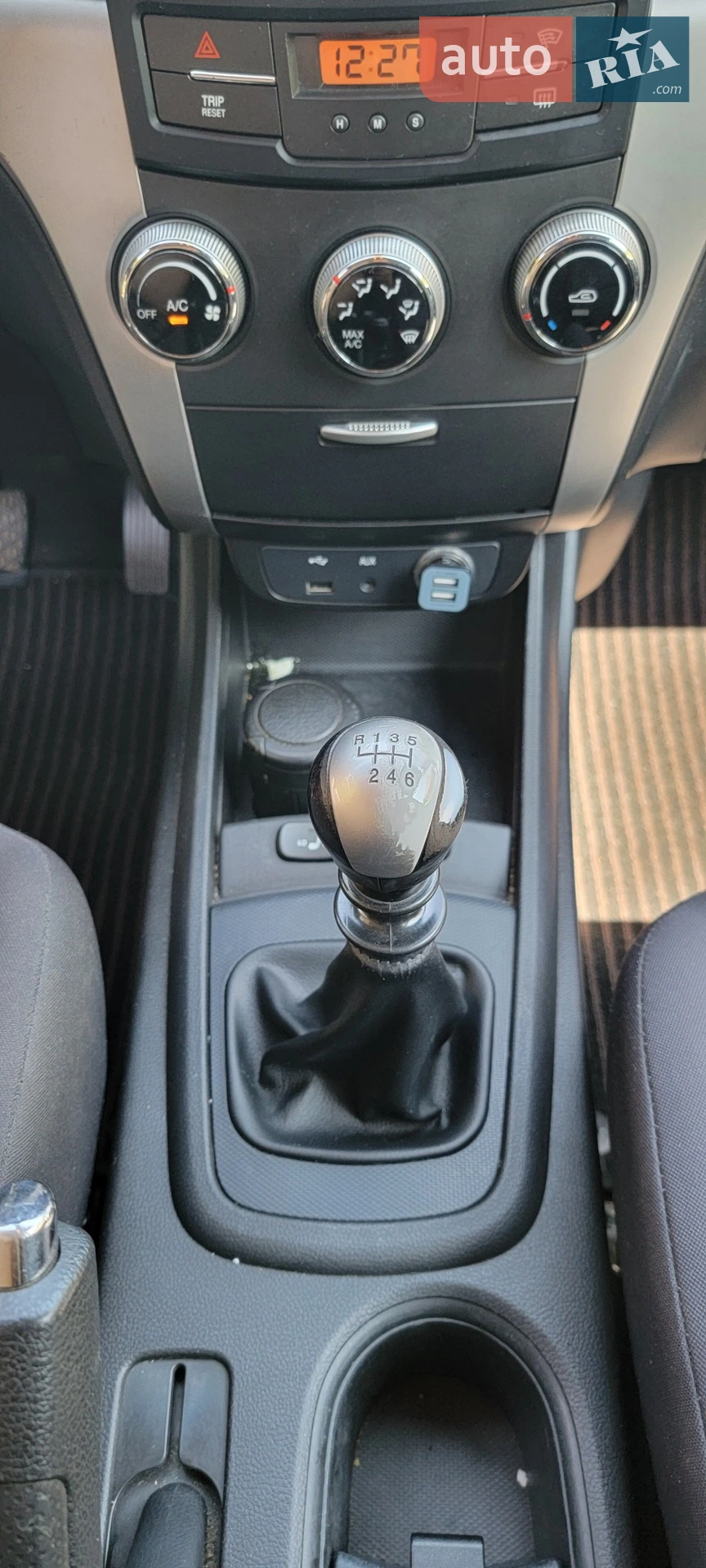2012 SsangYong Korando - мініатюра 13