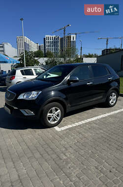 Позашляховик / Кросовер SsangYong Korando 2012 в 