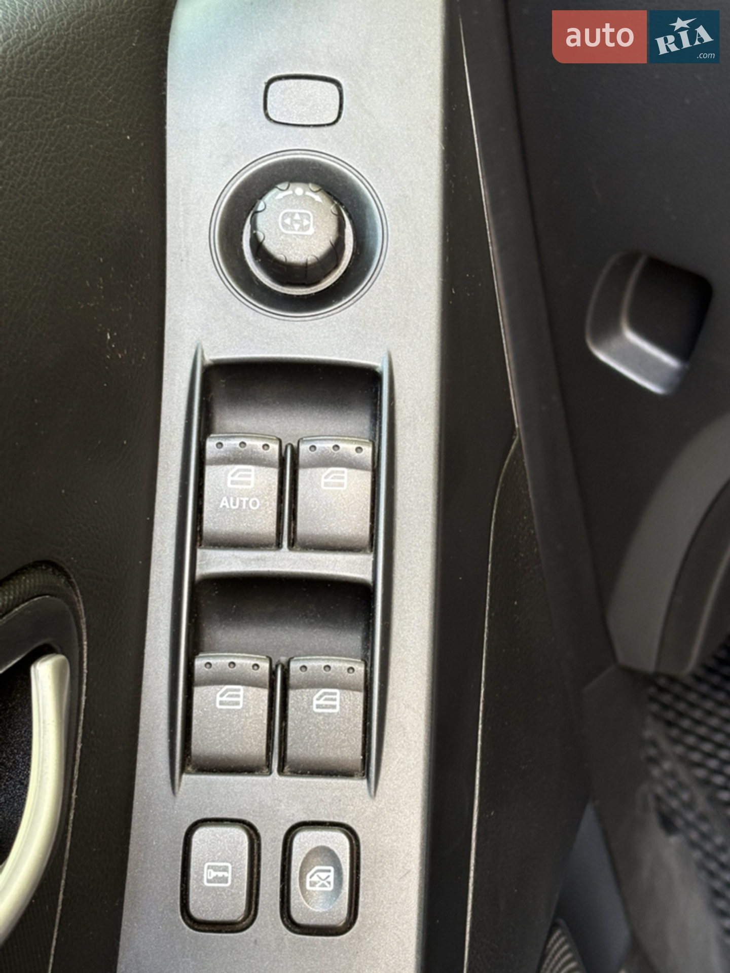 2011 SsangYong Korando - мініатюра 35