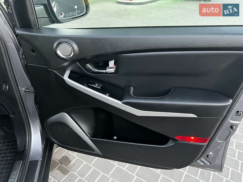Внедорожник / Кроссовер SsangYong Korando 2014 в Днепре