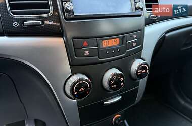 Позашляховик / Кросовер SsangYong Korando 2013 в  фото 22 Позашляховик / Кросовер SsangYong Korando 2013 в