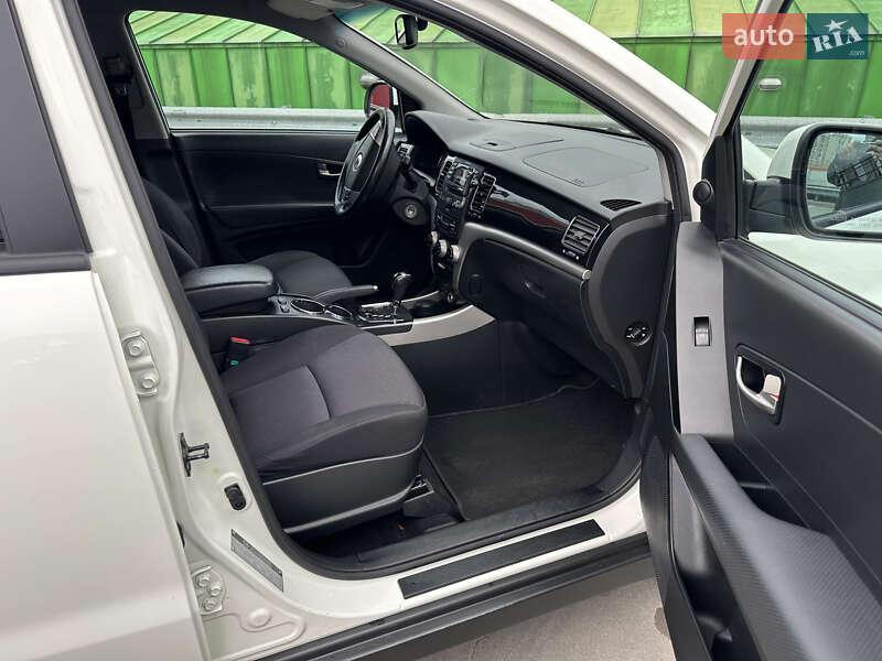 Внедорожник / Кроссовер SsangYong Korando 2012 в Киеве фото 8 Внедорожник / Кроссовер SsangYong Korando 2012 в Киеве