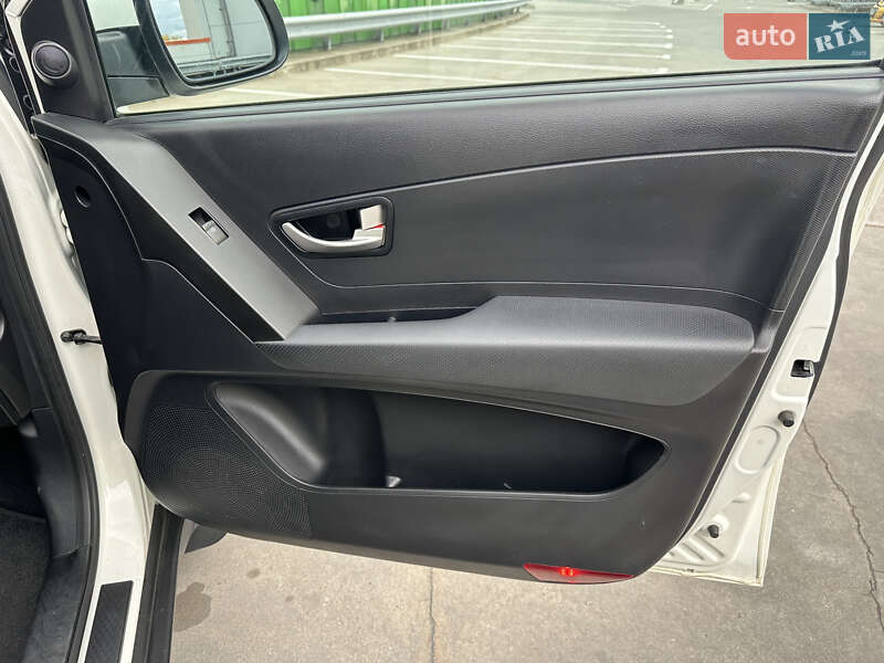 Внедорожник / Кроссовер SsangYong Korando 2012 в Киеве фото 14 Внедорожник / Кроссовер SsangYong Korando 2012 в Киеве