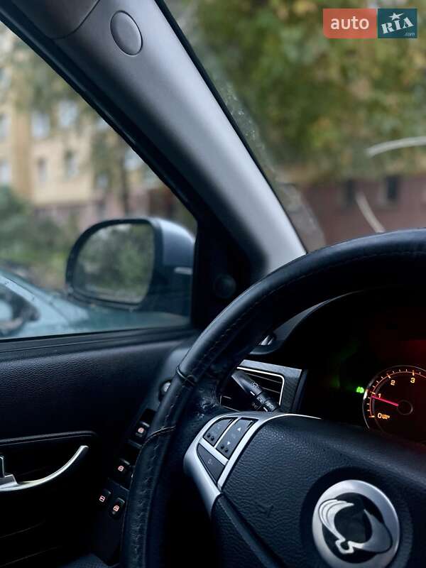 Позашляховик / Кросовер SsangYong Korando 2012 в Ужгороді