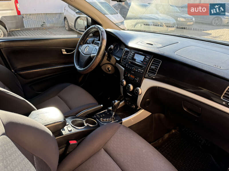 Позашляховик / Кросовер SsangYong Korando 2012 в Ужгороді