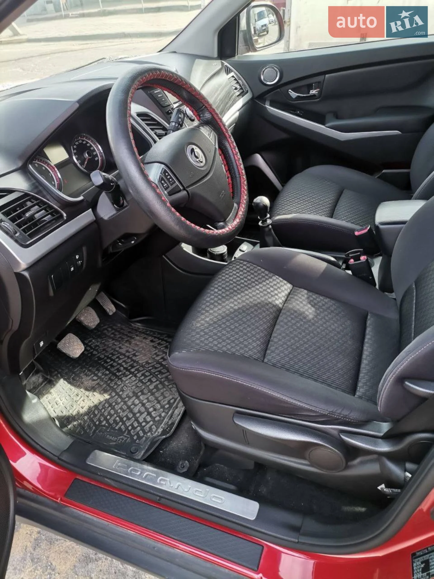 2013 SsangYong Korando - мініатюра 8