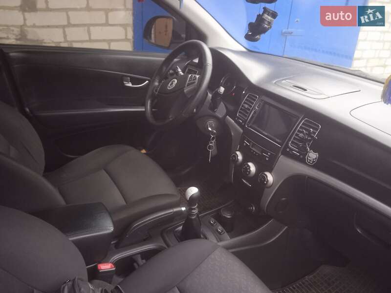 Внедорожник / Кроссовер SsangYong Korando 2013 в Александрие