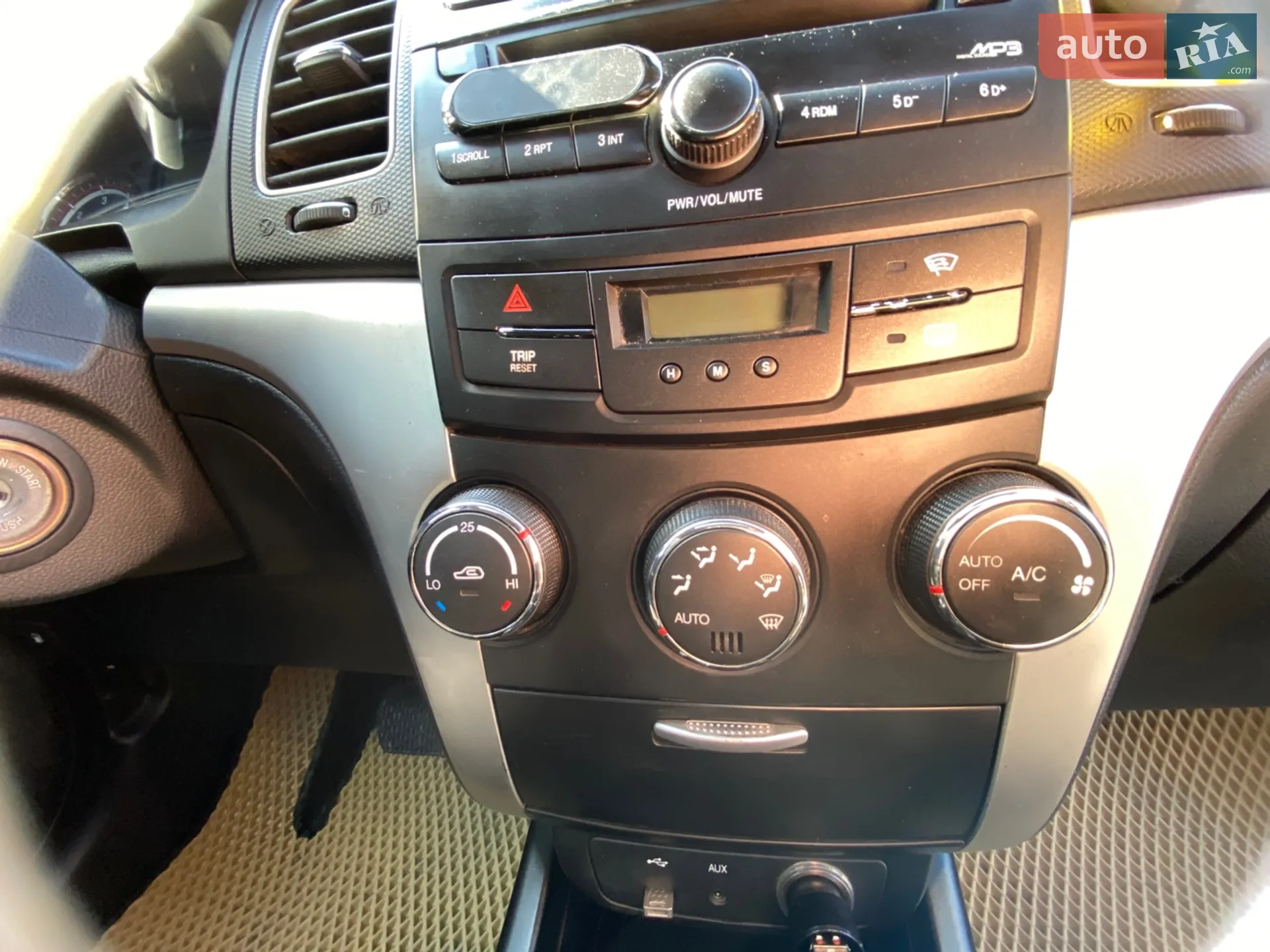 2011 SsangYong Korando - мініатюра 12