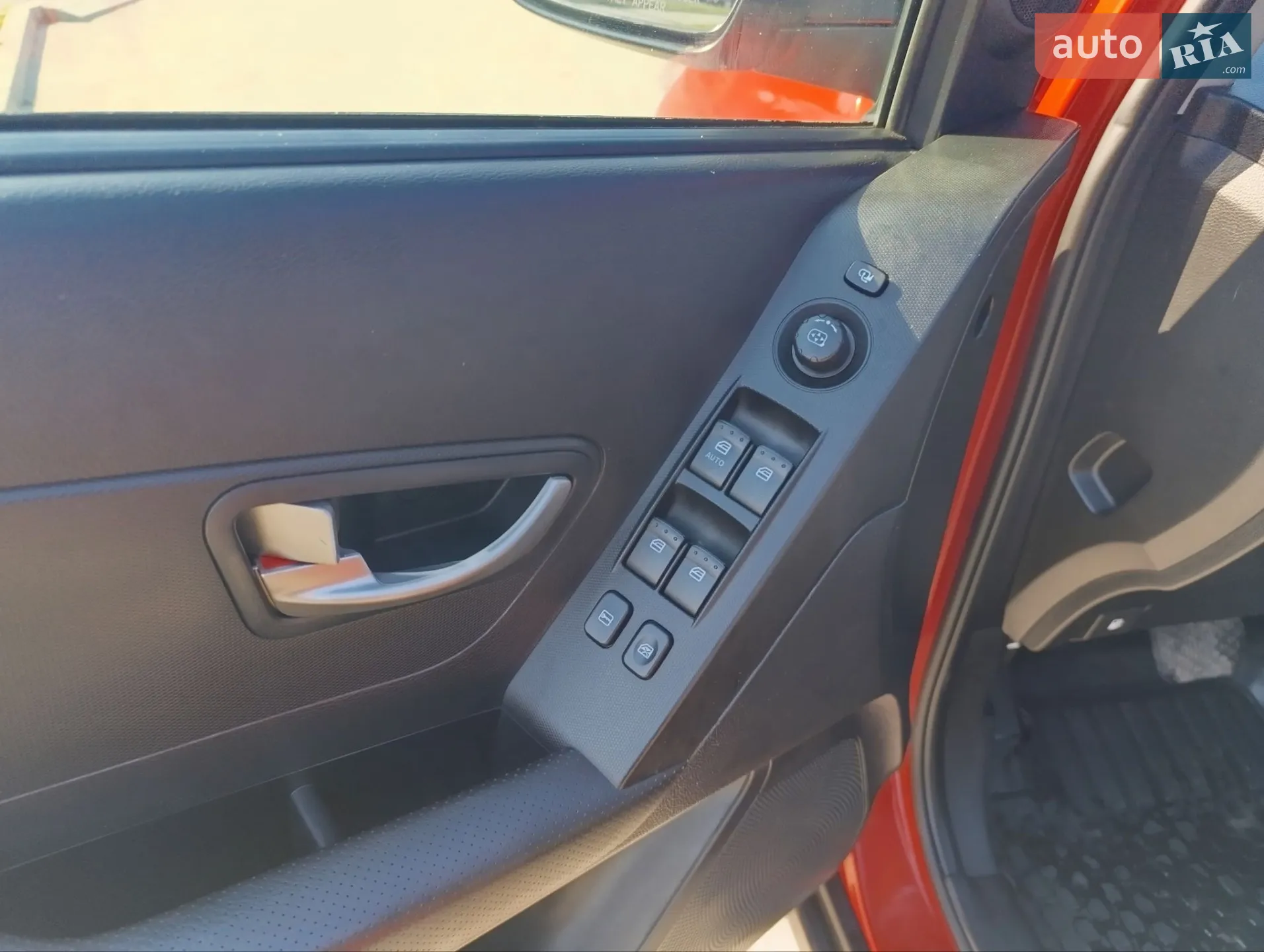 2012 SsangYong Korando - мініатюра 15