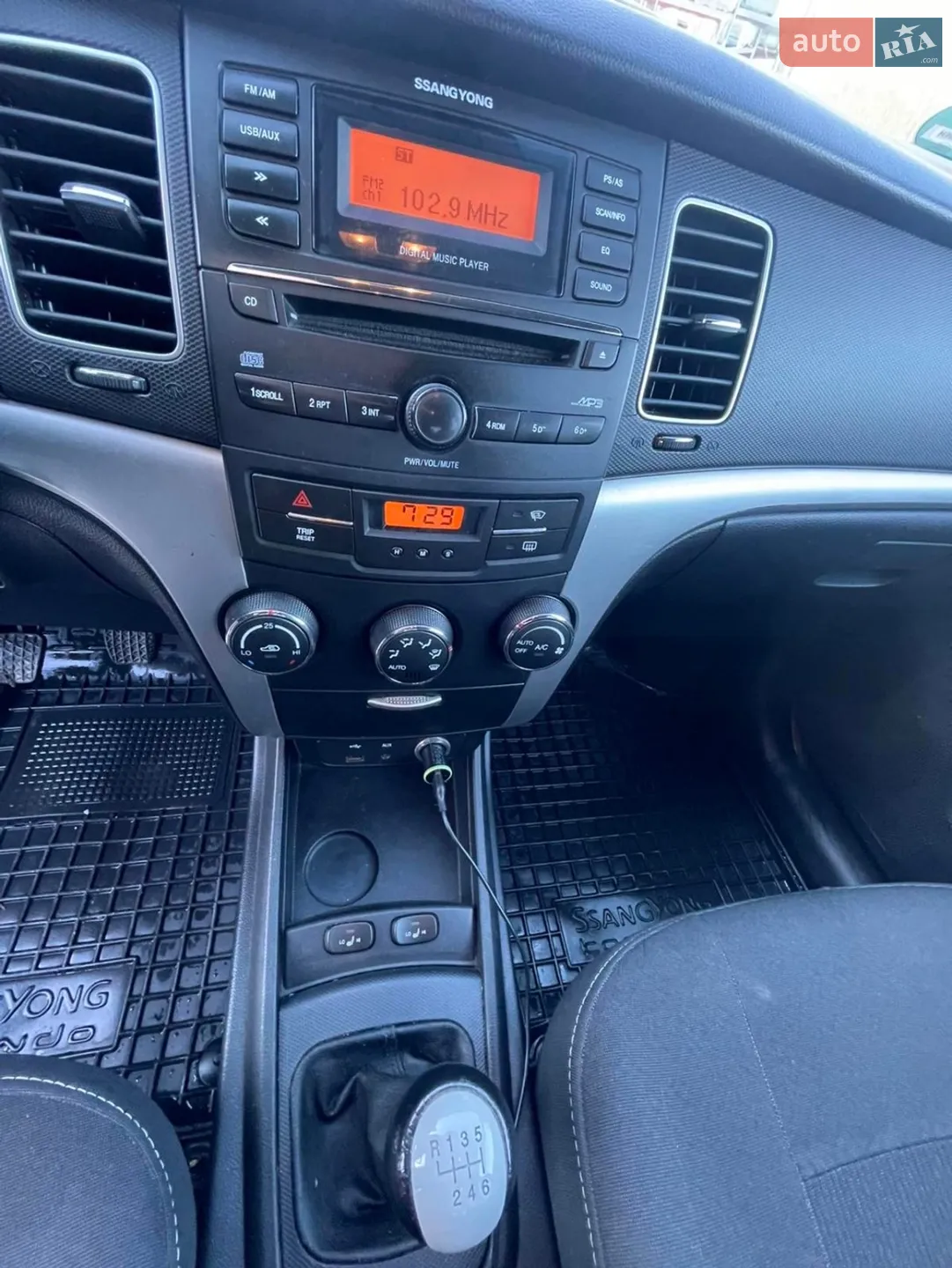 2012 SsangYong Korando - мініатюра 10