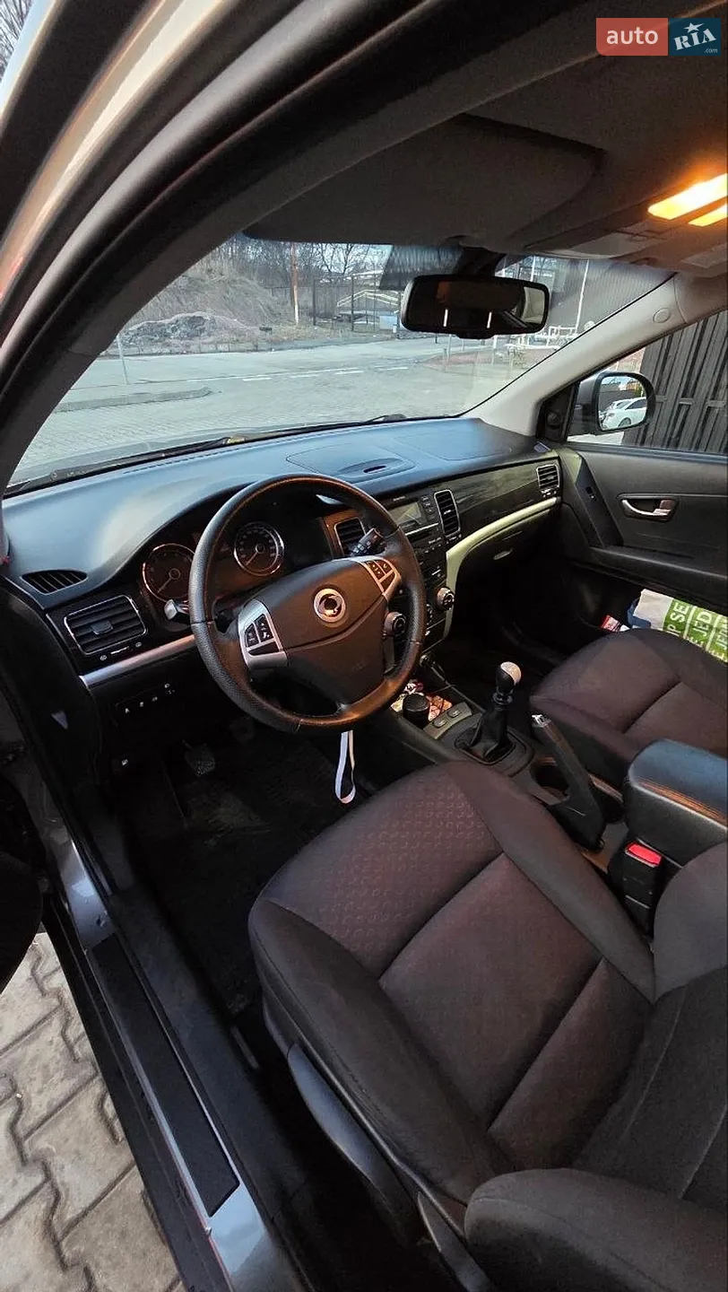2012 SsangYong Korando - мініатюра 14