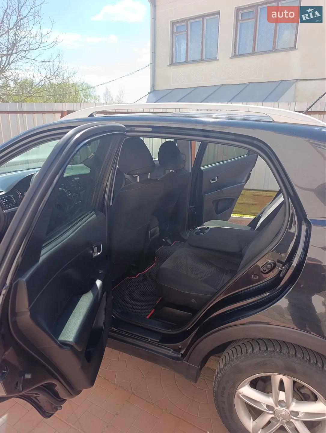 2013 SsangYong Korando - мініатюра 16