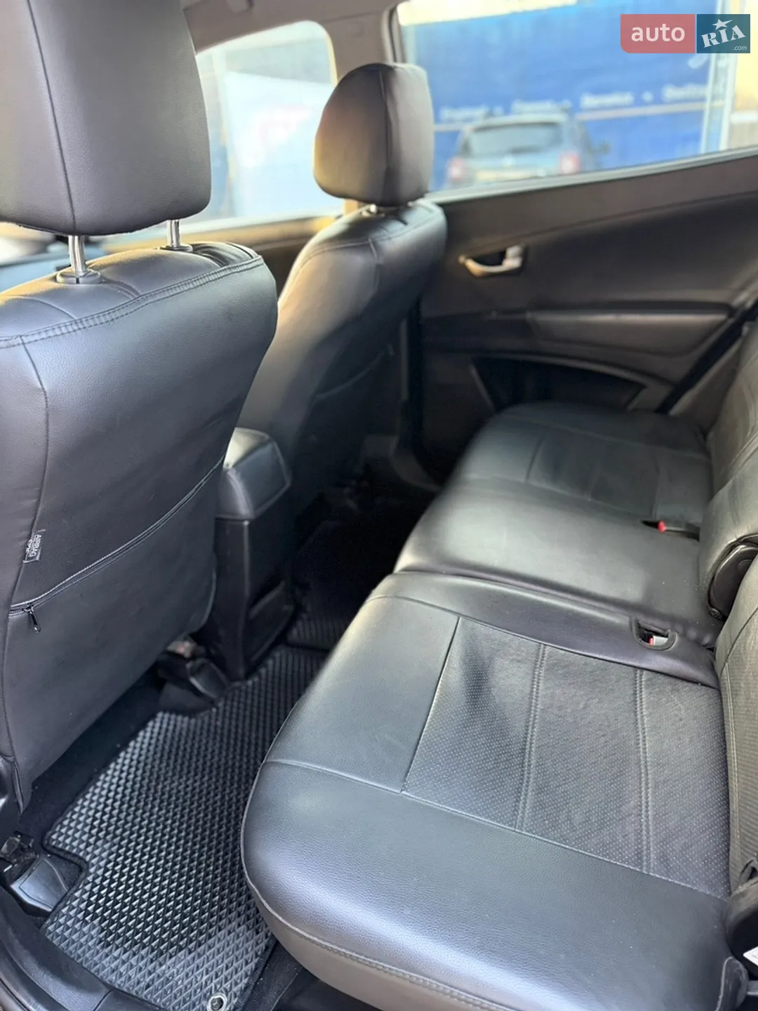 2011 SsangYong Korando - мініатюра 18