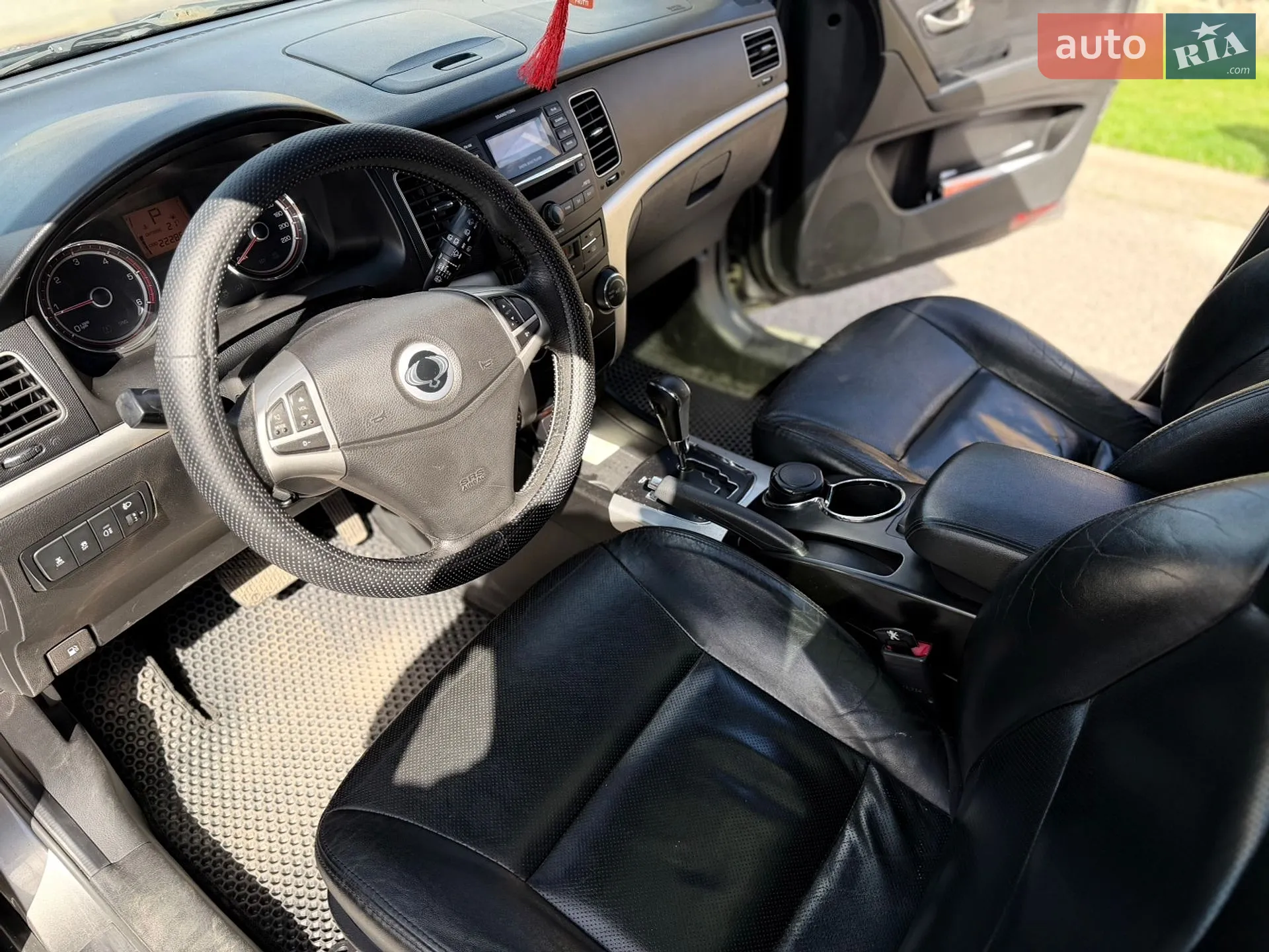 2011 SsangYong Korando - мініатюра 12