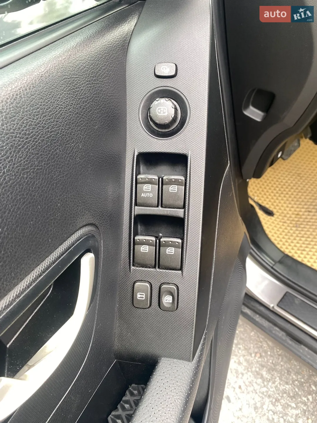 2011 SsangYong Korando - мініатюра 7