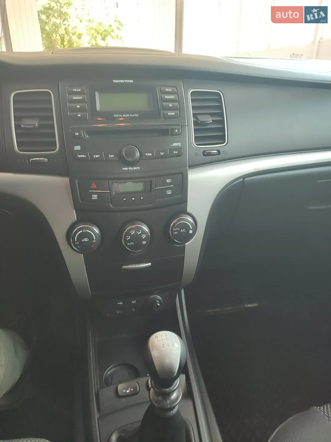 2011 SsangYong Korando - мініатюра 23