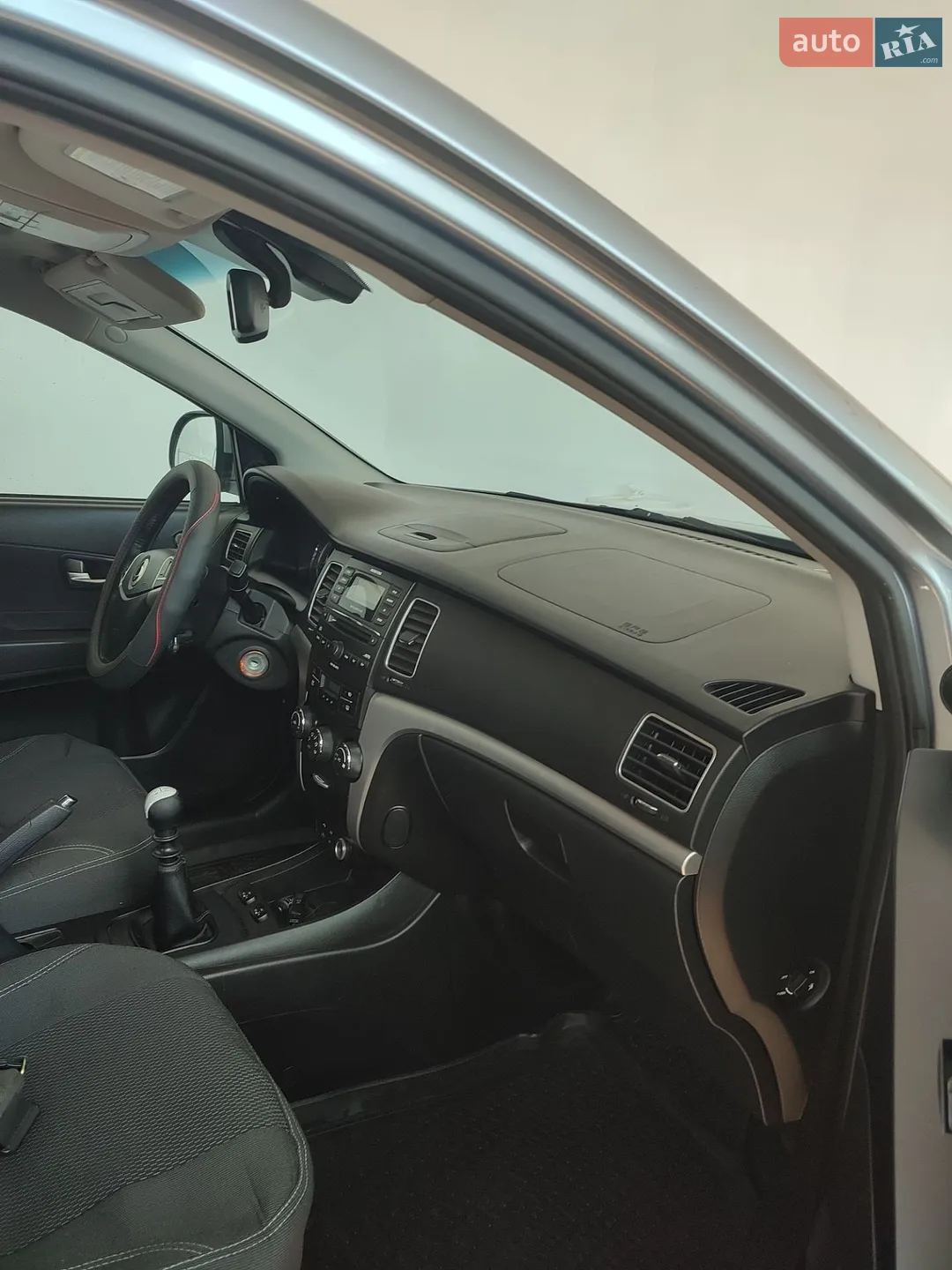 2011 SsangYong Korando - мініатюра 27