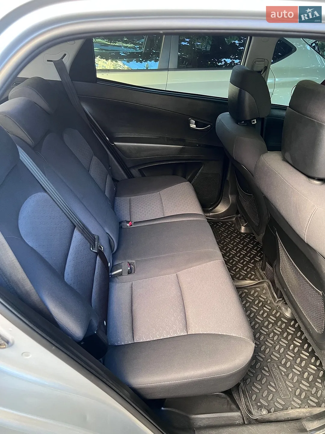 2011 SsangYong Korando - мініатюра 15