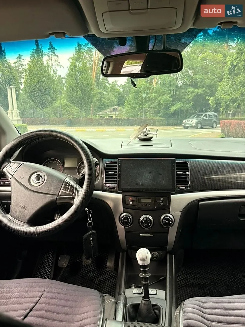 2012 SsangYong Korando - мініатюра 12