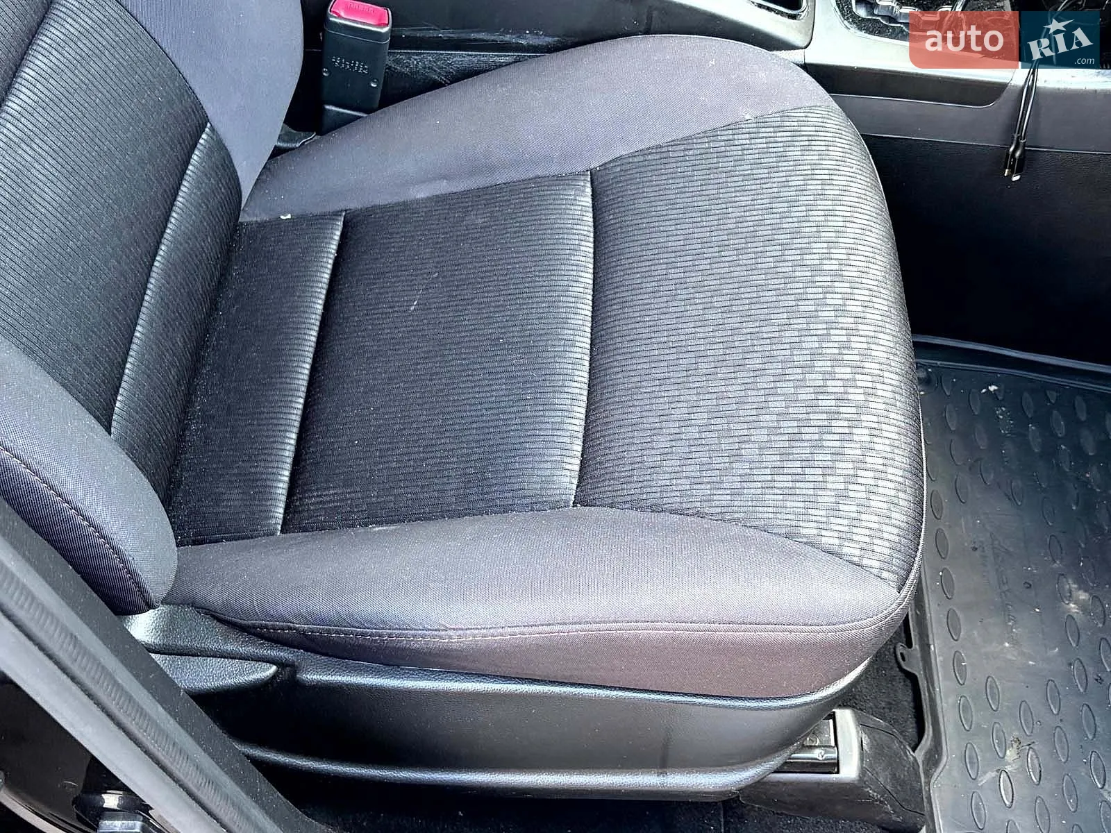 2014 SsangYong Korando - мініатюра 13